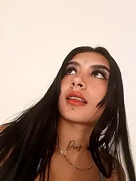 Chat XXX en directo de Lunita_Sweett