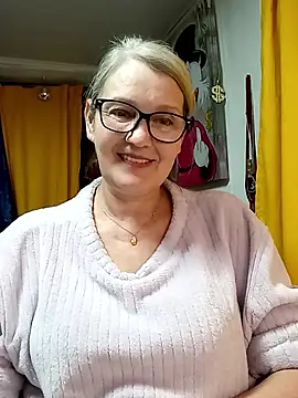 irinamaux 现场XXX聊天