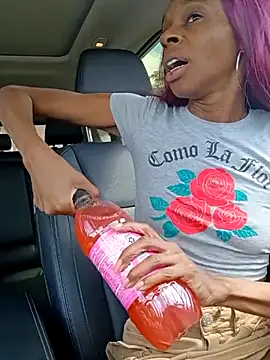 Jasmine_FullsShine's Webcam Show