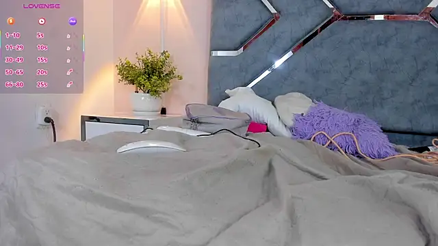 LucciaPorter Chat XXX live