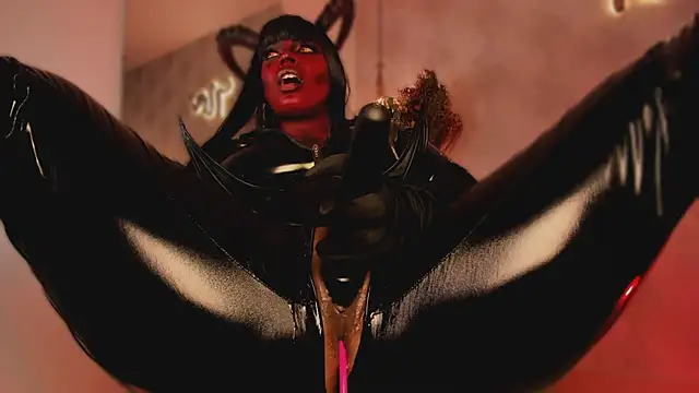 Nicolemorelli2's Webcam Show