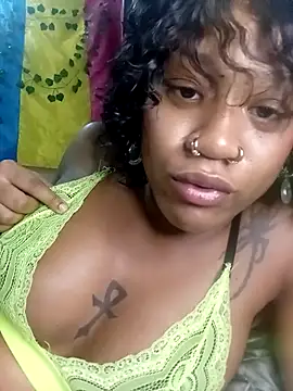 MoraDark: απευθείας συνομιλία ΧΧΧ