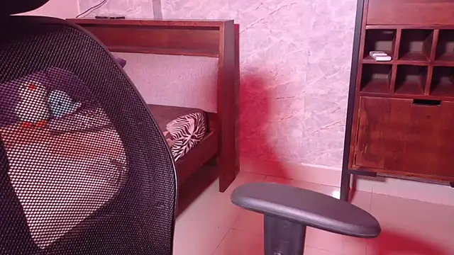 MidnightFlame 라이브 XXX 채팅