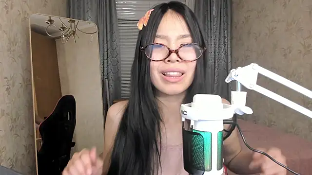 amiya_cute লাইভ XXX চ্যাট