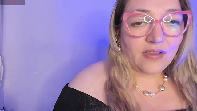 Naty_Mature_ Adlı Modelin Web Kamerası Şovu