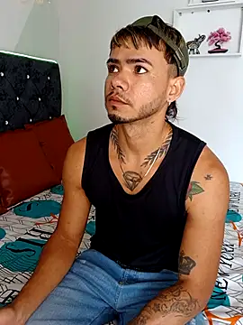 Niick01_ Adlı Modelin Canlı XXX Sohbeti