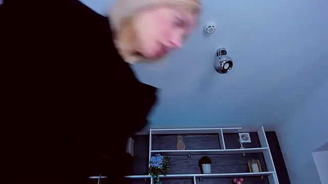 Онлайн чат XXX SabrinaSharm