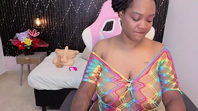 chanel_brunette Chat XXX live