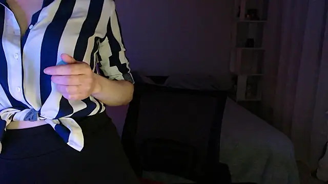 XXX chat uživo modela Allariy