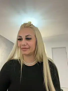 SonyaJoy Chat XXX live