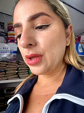 sammyqueenx21 élő XXX-chatje