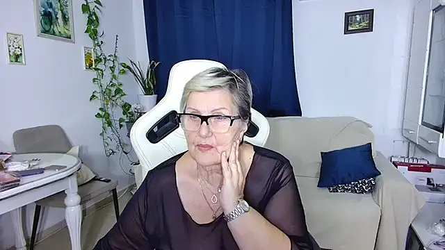 Selenna57 网络视讯表演