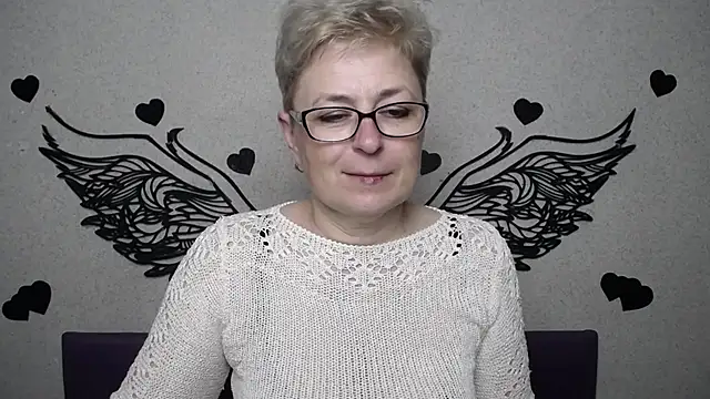 EmiliaGree – Live XXX-chat