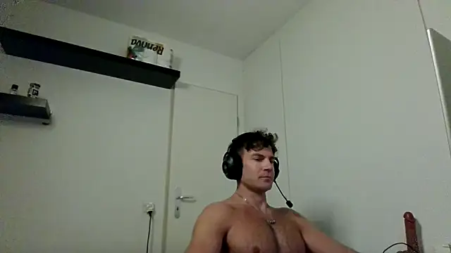 alpha-hunk – Live XXX-chat