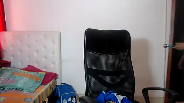 XXX chat uživo modela selene_mist