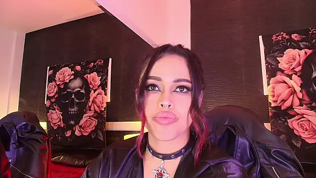 EvaaFoxxy1 live XXX chat