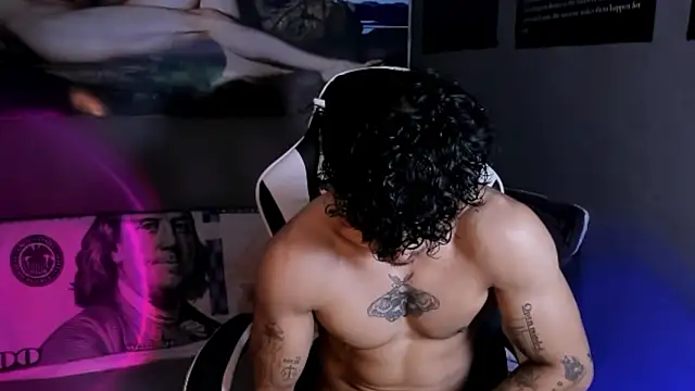 Thomas_Fit1のライブXXXチャット