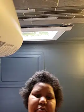 Pokazy przed kamerką – chocolate_bella