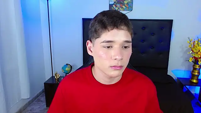 Mattass18のライブXXXチャット