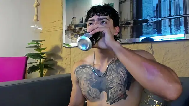 elliot_coltonのライブXXXチャット