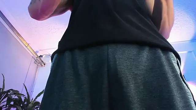 Czat XXX na żywo – Leo_santoro