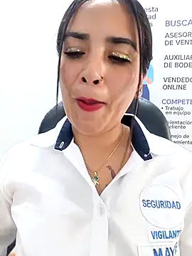 Chat XXX en directo de MAYE__13