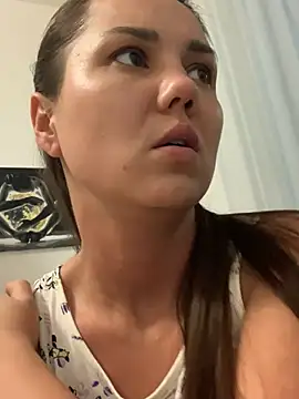 MiraMiss' Live XXX Chat