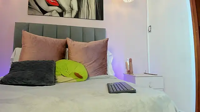 PriscilaCooper's Live XXX Chat