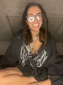 Chatroom XXX en direct de MiraMagDich