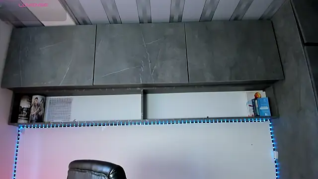 Chatroom XXX en direct de vickylatina_