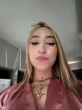 MollyCruz Chat XXX in diretta