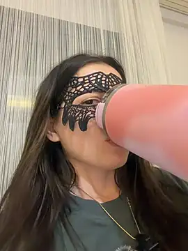 KnellForQueen: απευθείας συνομιλία ΧΧΧ