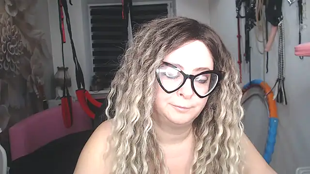 Živý XXX chat MISSwithDOLLS