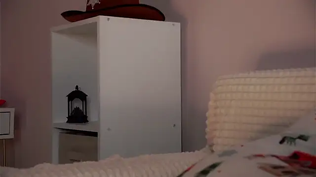 SunnivaCovil live XXX chat