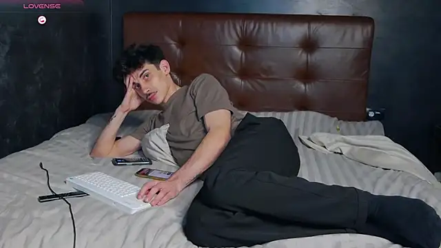 DanielCrush1 Webcam show