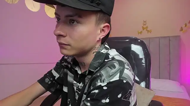 Nascary_Fox's Live XXX Chat