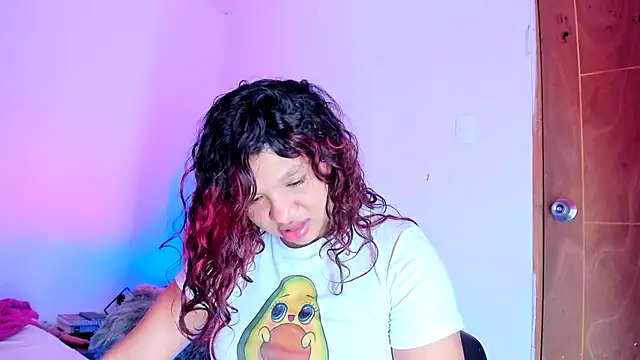 Emily_Coper18's Live XXX Chat