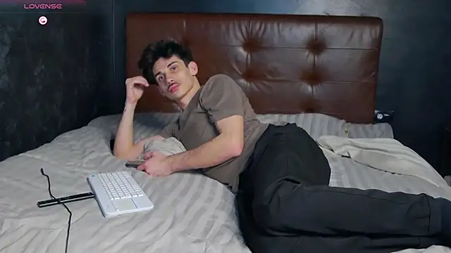 DanielCrush1のライブXXXチャット