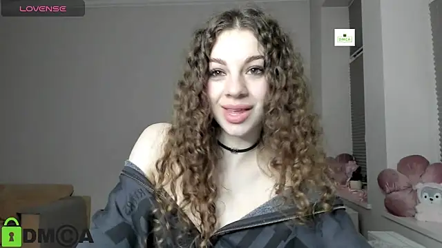 Monica_muse Chat XXX in diretta