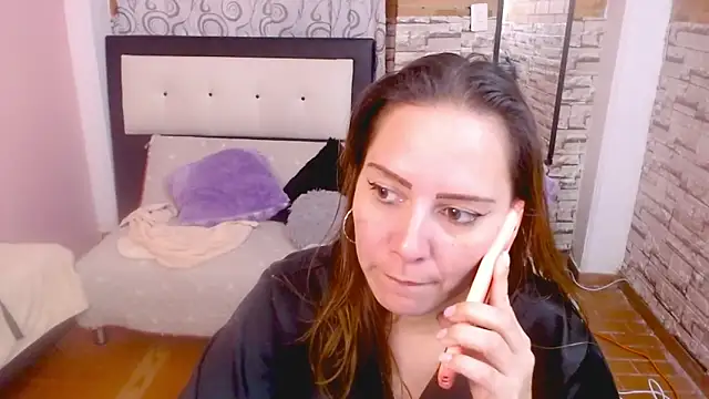 camila_delarosa Adlı Modelin Canlı XXX Sohbeti