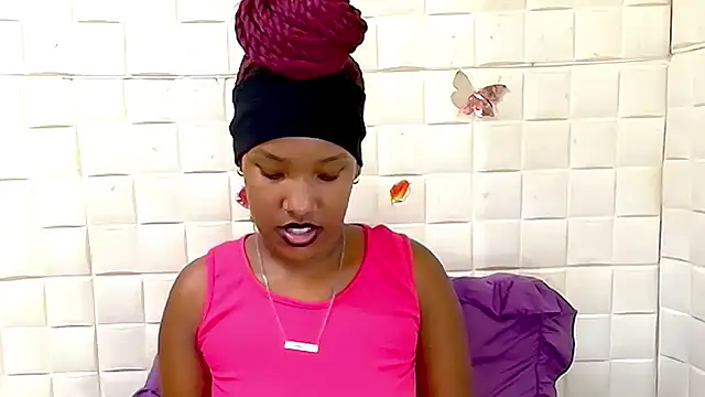 EroticSexyPrada's Live XXX Chat