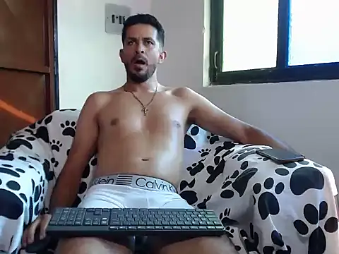 21Latinlover Webcamshow