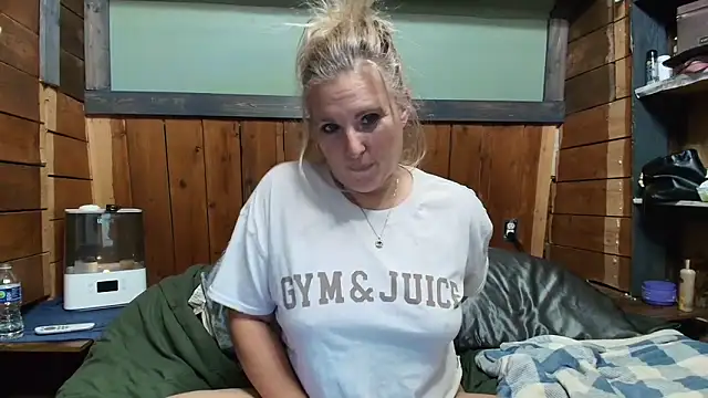 Webkamerová show lisaxlovexxx