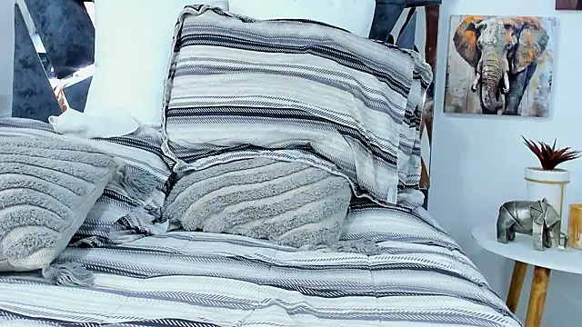 Zack_Froone লাইভ XXX চ্যাট