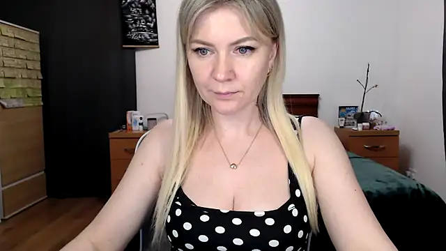 ParadiseAlina's Live XXX Chat