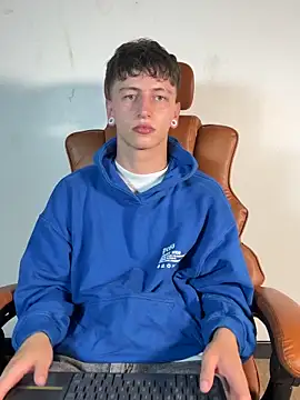 Chat +18 de ARON_LUXX ao vivo