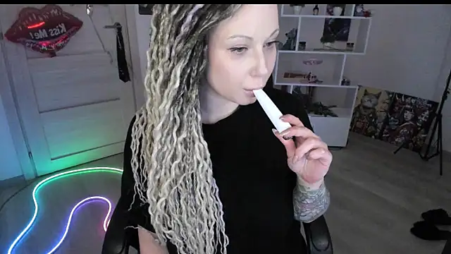 Chat +18 de HoneySallyMoore ao vivo