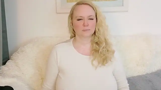 Sarah4you Live XXX-Chat