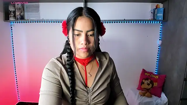 Chatroom XXX en direct de vickylatina_