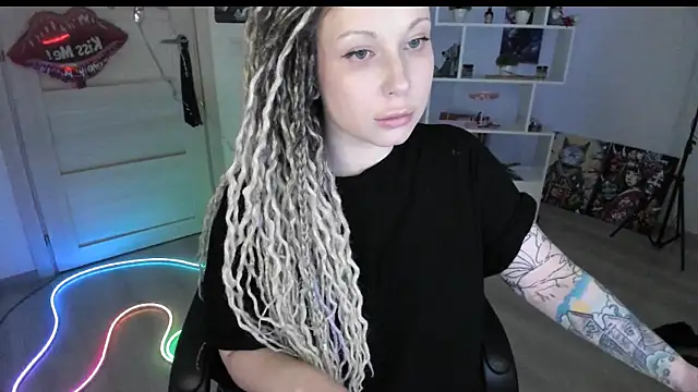 Онлайн чат XXX HoneySallyMoore